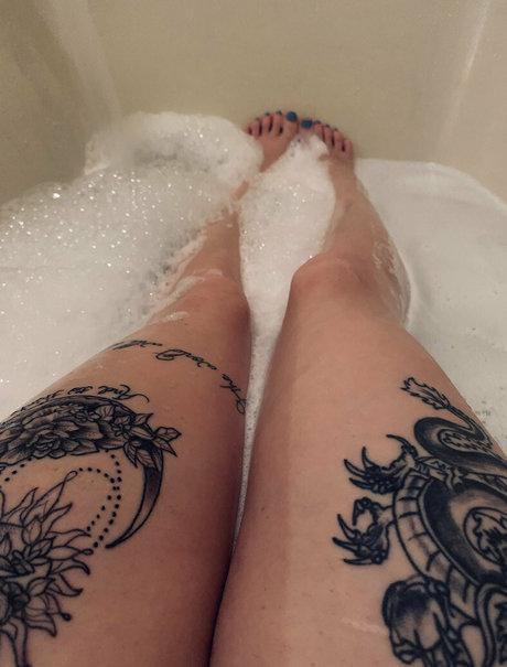 gingersbellycontent ポルノスター ヌード 写真