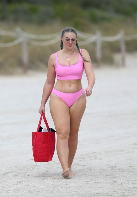 太った足のオンリーファンズ ホット 画像