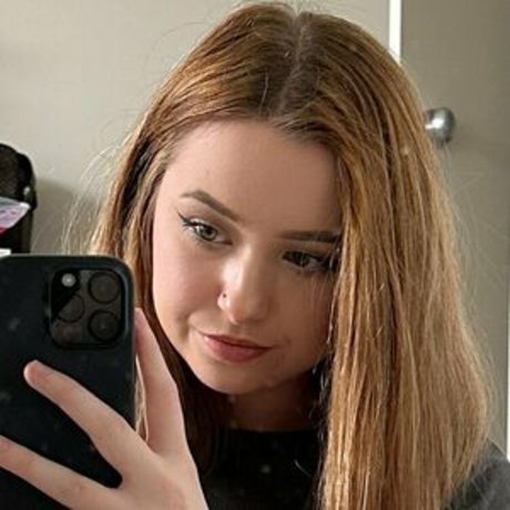 itsaluraye 高品質女優 画像