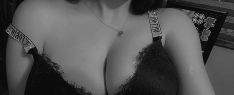 emswrldxo ヌードのポルノスター 写真