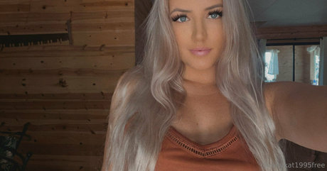 kaitykat1995free ポルノスター 素敵 ギャラリー