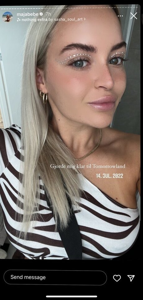 巨乳カップルオンリーファンズ ポルノ 写真