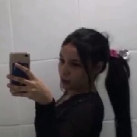 曲線美のランジェリーオンリーファンズ 無料 写真