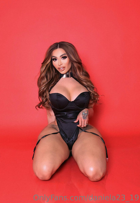 チェコのティーンズオンリーファンズ エロチック 写真