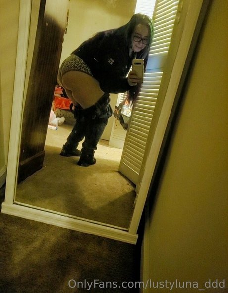 lustyluna ddd ヌード女優 ギャラリー