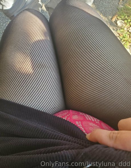 lustyluna ddd 最高のモデル 写真