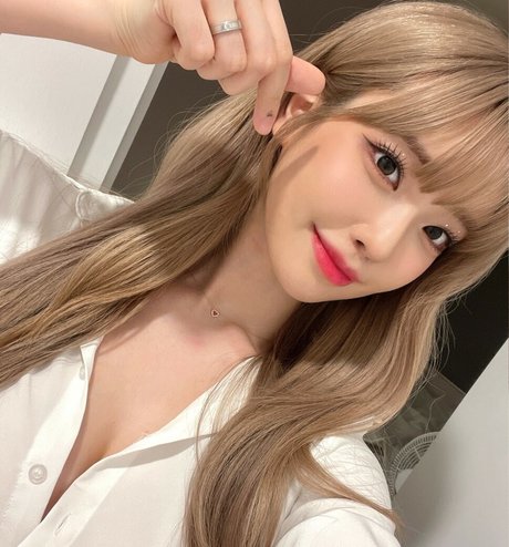 金髪の筋肉オンリーファンズ アートxxx 画像