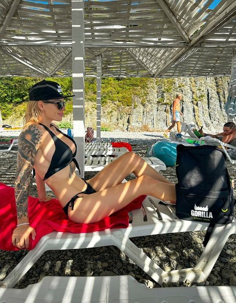 Nina Danilyuk 最高のスター ギャラリー