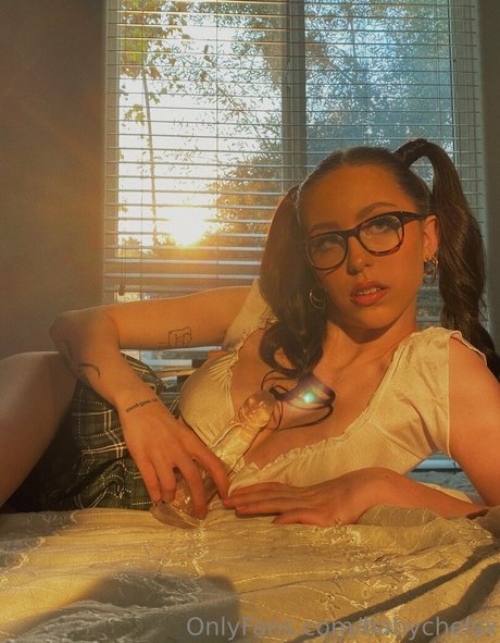 40歳のオンリーファンズ 美しいヌード ギャラリー