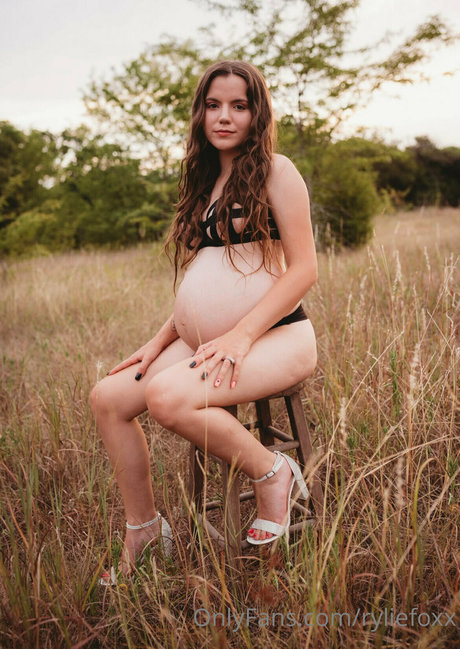 巨尻熟女オンリーファンズ ホットポルノ 写真