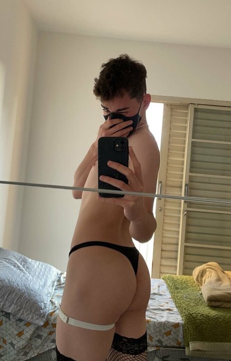 金髪の顔射オンリーファンズ アートヌード 写真