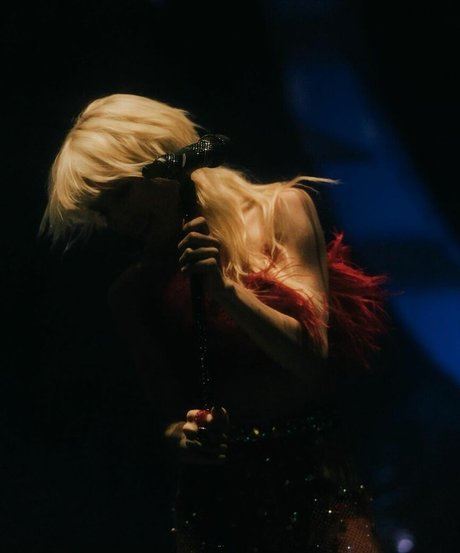 Carly Rae Jepsen 高品質女優 ギャラリー