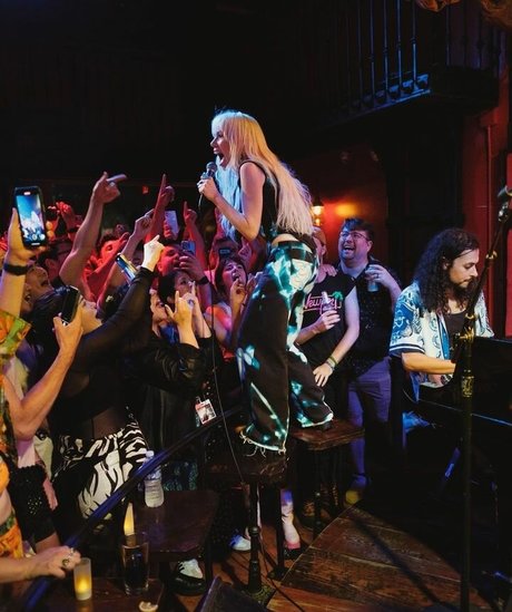 Carly Rae Jepsen 高品質スター 写真