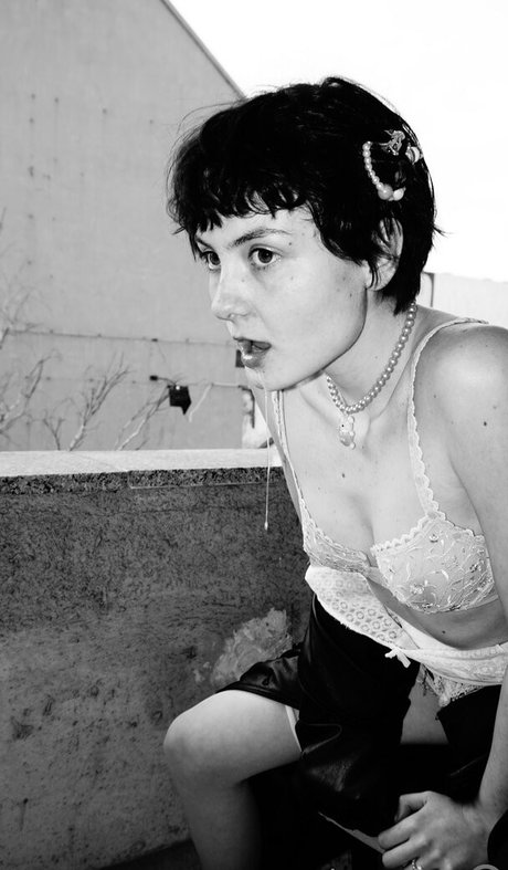 妊娠中のオンリーファンズ トップ 写真