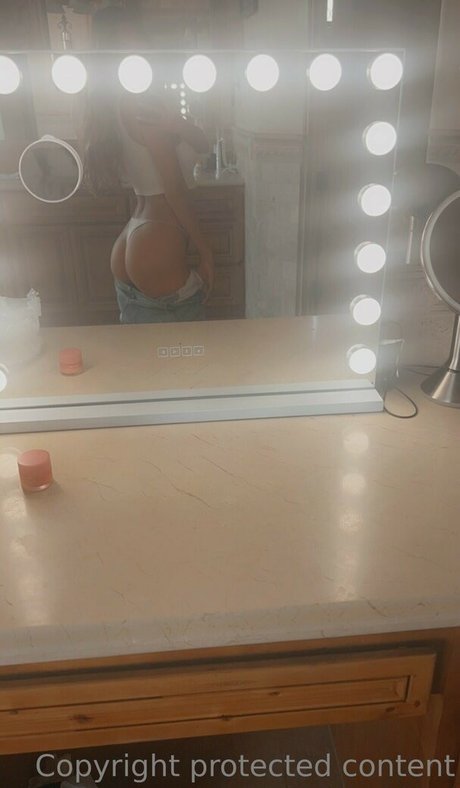 妊娠中のオンリーファンズ トップ 画像