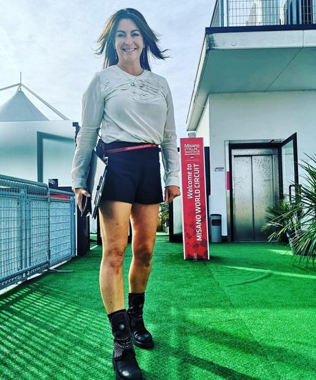 熟女の手コキオンリーファンズ セックス 画像