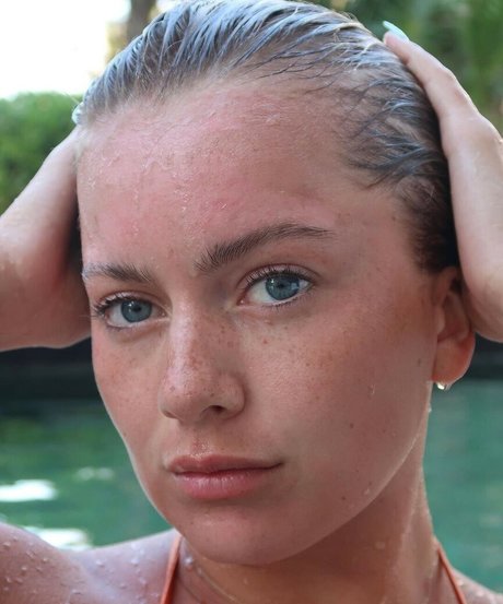 Tasha Ghouri アダルトモデル アーカイブ