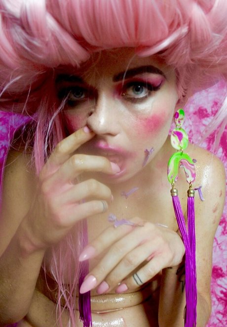 ランジェリーヌードオンリーファンズ 無料裸 ギャラリー