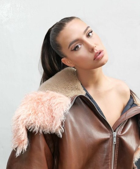 Adele Exarchopoulos プロフィール写真