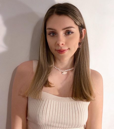 カップルのオンリーファンズ ポルノ 画像