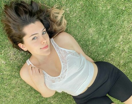 赤毛の痩せたオンリーファンズ えろ 写真