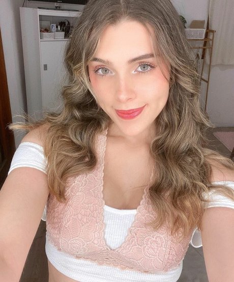 乳首オーガズム オンリーファンズ ホットヌード 画像