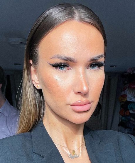 So fiaxoxo ホットなスター 画像