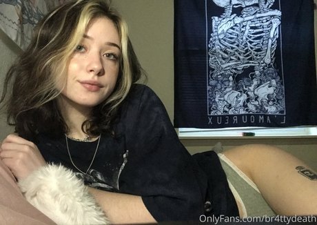 br4ttydeath ヌードモデル 画像