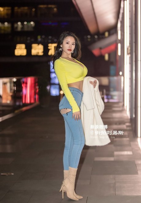 Echo Yue 高品質のポルノスター 画像