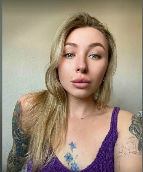 reginafoxi xxxモデル 写真