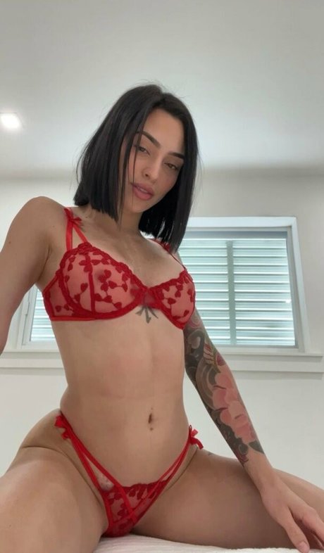 roselinllanes アダルトモデル 写真