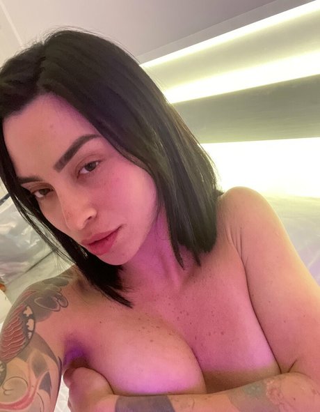 roselinllanes 裸のポルノスター ギャラリー