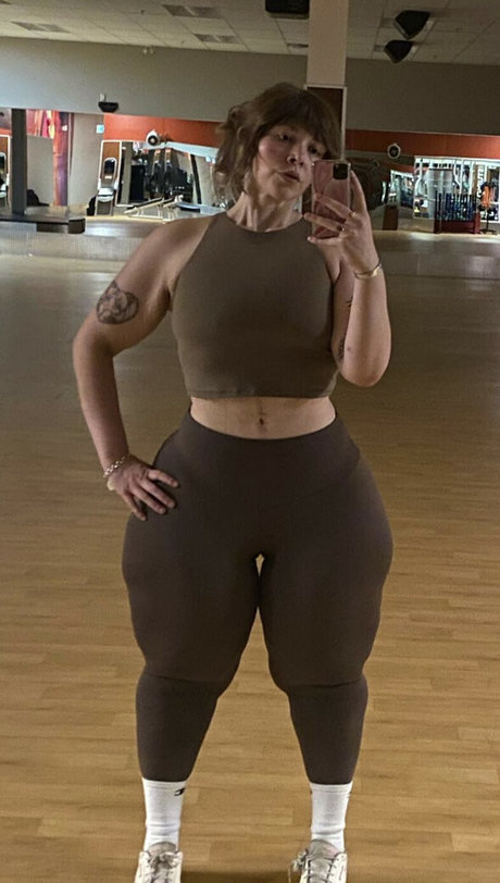 アラブの女の子オンリーファンズ アート裸 写真