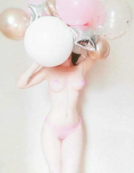 Olya Holmes ポルノスター アダルト 画像