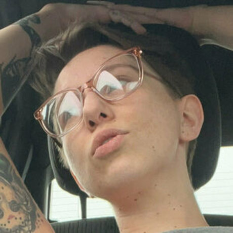 40歳のオンリーファンズ 美しい 画像