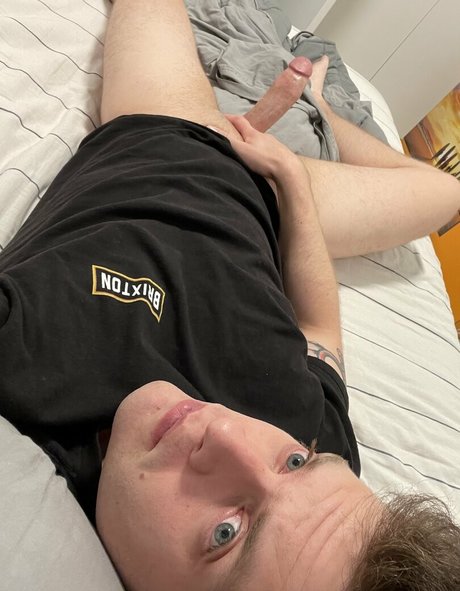 heyitskalen ポルノ女優 写真