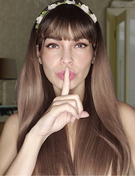 Giuliene ヌードモデル 写真