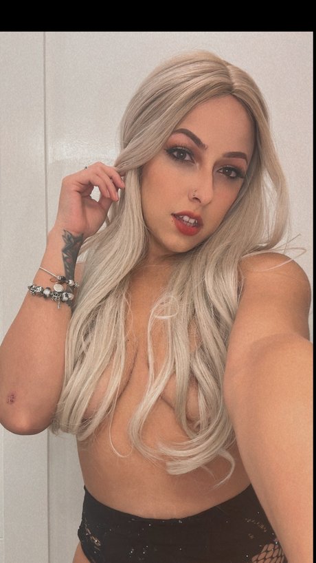 Danielle Rosario トップスター 写真