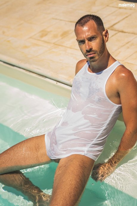 乳首オーガズム オンリーファンズ ホット裸 画像