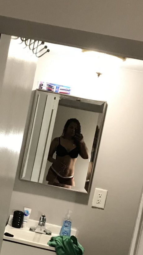 Money Ash_ 裸のモデル 写真