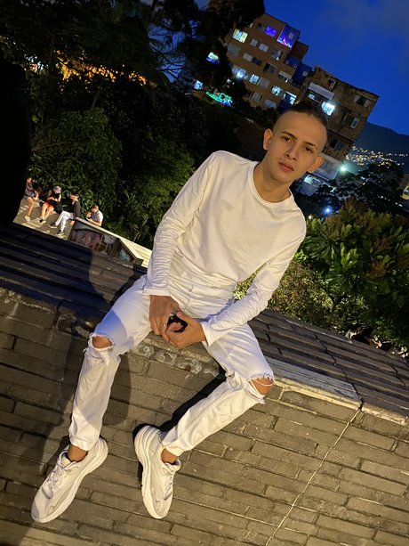 Sebastian Angel 素敵なスター ギャラリー