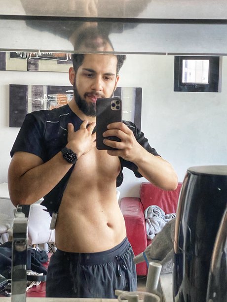 Saucy Dude VIP エロティックなモデル 写真