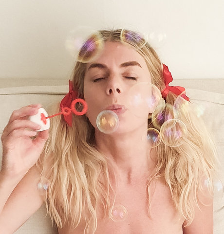 Thestoryinourbodies HDスター 画像