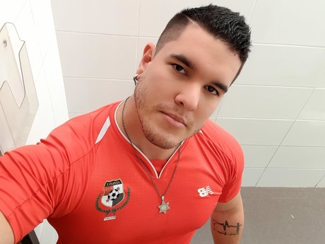 ニューハーフが男とセックスするオンリーファンズ セックス 画像