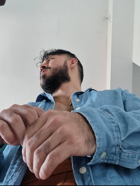 Henry L pez 裸のスター 写真