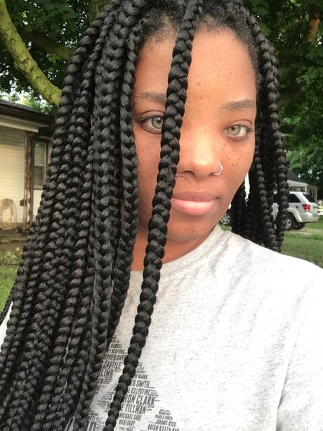 Color eyes ポルノスター 裸 画像