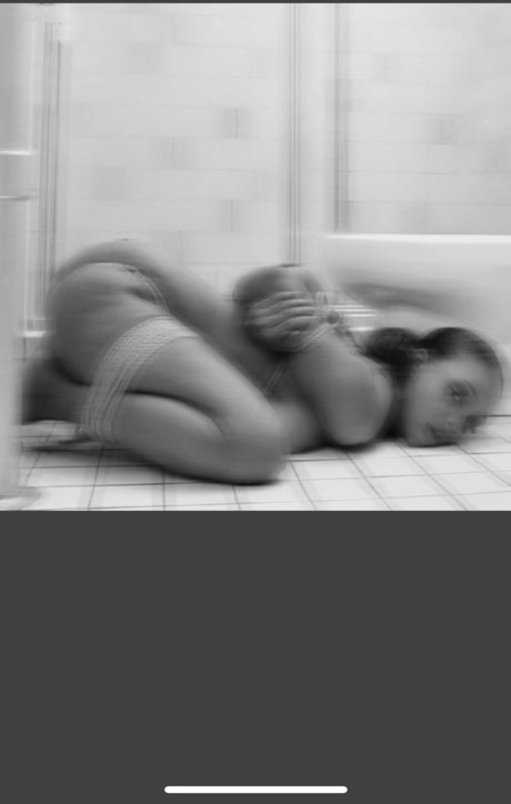 u26118559 ポルノスター ヌード 写真