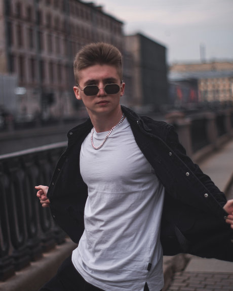 Denis Milukov ポルノスター セックス 写真