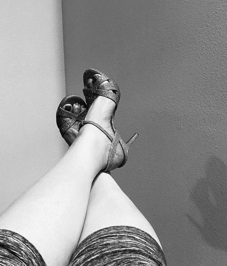 LovelyLadyToes 裸のポルノスター アーカイブ