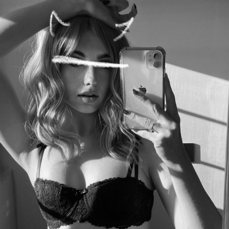 Rae Walker ホットなポルノスター アーカイブ